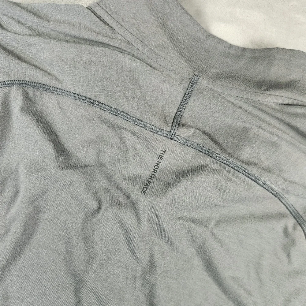 The North Face Mens 2XL Gray 1/4 Zip‎ Pullover Athletic Top Lightweight Gorpcore